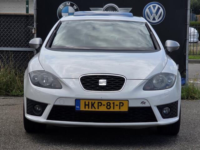 Seat Leon 1.4 EcoTSI FR Business Intense Schuifdak / Parkeerhulp / Airco / Stoelverwarming