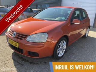 VOLKSWAGEN GOLF 1.6 FSI Comfortl Business