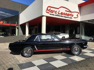 FORD MUSTANG coupe