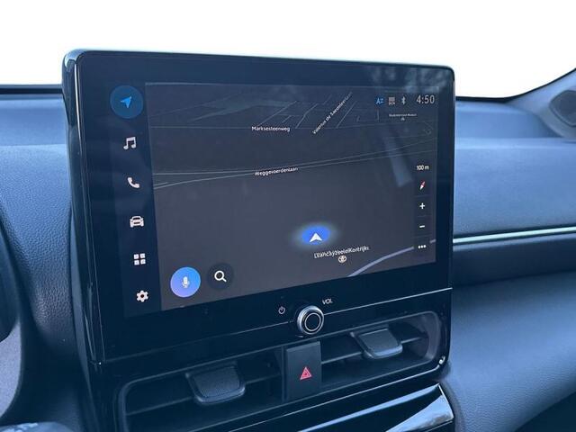 Toyota Yaris Dynamic Plus bi-tone cam nav s
