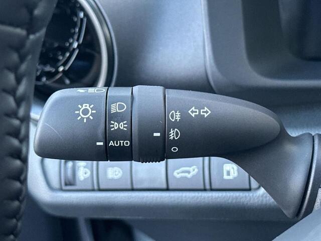 Toyota C-HR PREMIUM nav cam sens V/A