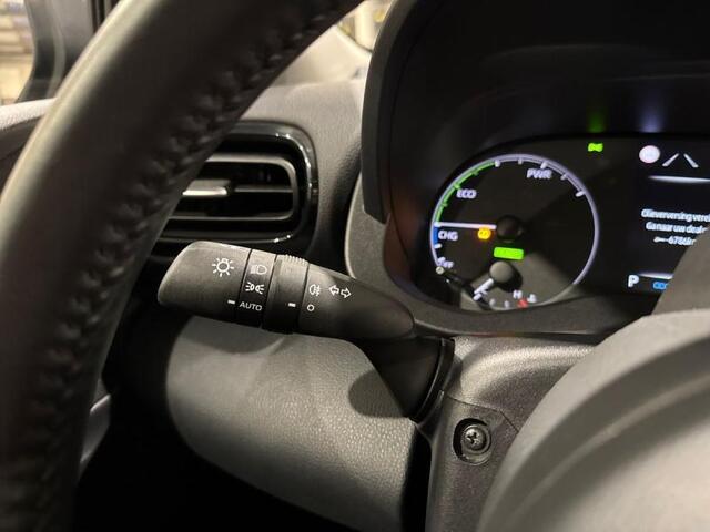 Toyota Yaris Dynamic cam apple carplay