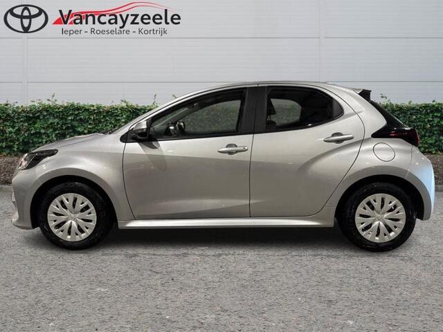 Toyota Yaris Dynamic cam apple carplay