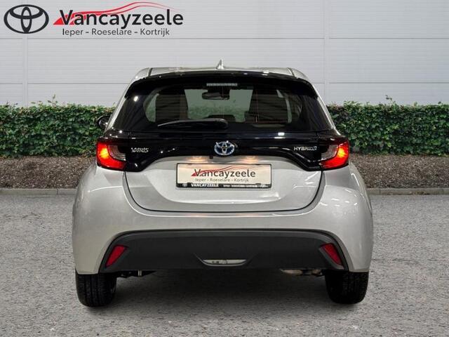 Toyota Yaris Dynamic cam apple carplay