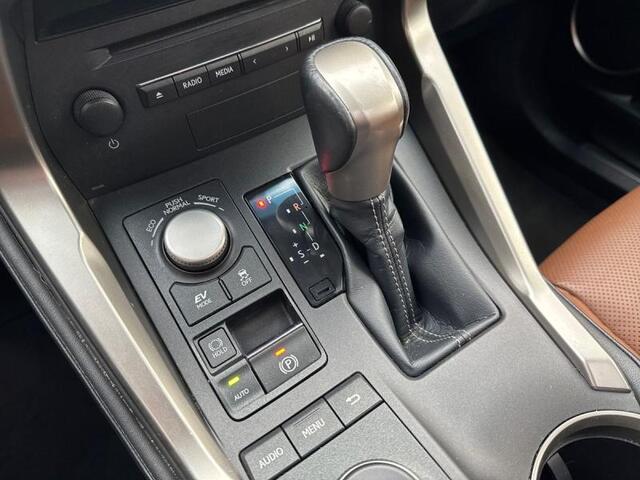 Lexus NX 300H EXECUTIVE LINE AFN. TREKHAAK c