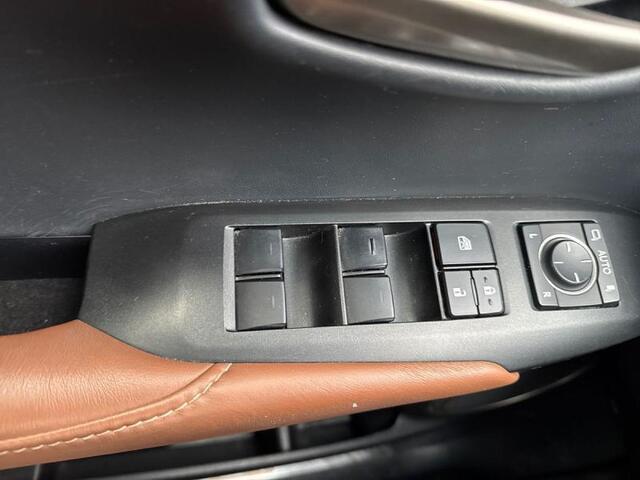 Lexus NX 300H EXECUTIVE LINE AFN. TREKHAAK c