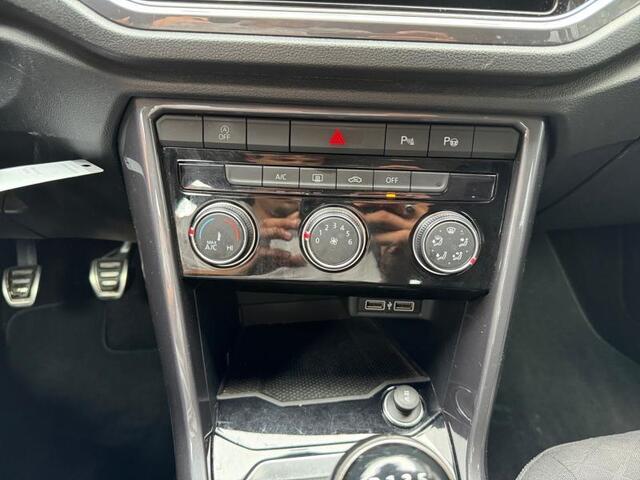 Volkswagen T-ROC CarplayCaméraAPS Av/ArClim auto