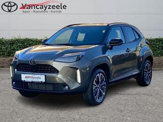 TOYOTA YARIS Elegant 360�cam nav sens V/A
