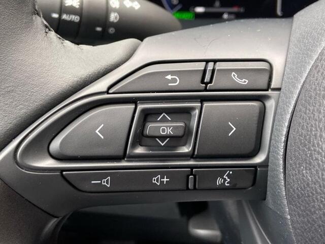 Toyota Yaris Style cam navi 17inch lichtmet