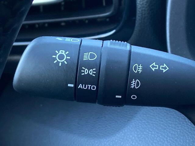 Toyota Yaris Iconic cam apple carplay/andro