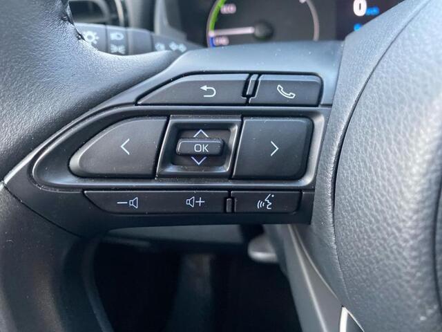 Toyota Yaris Dynamic cam apple carplay