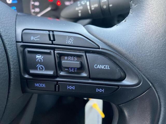 Toyota Yaris Dynamic cam apple carplay