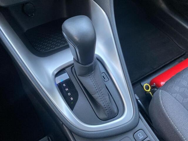 Toyota Yaris Dynamic cam apple carplay
