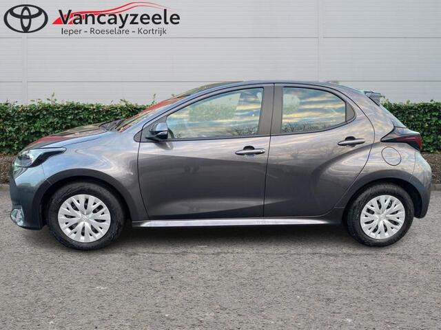 Toyota Yaris Dynamic cam apple carplay
