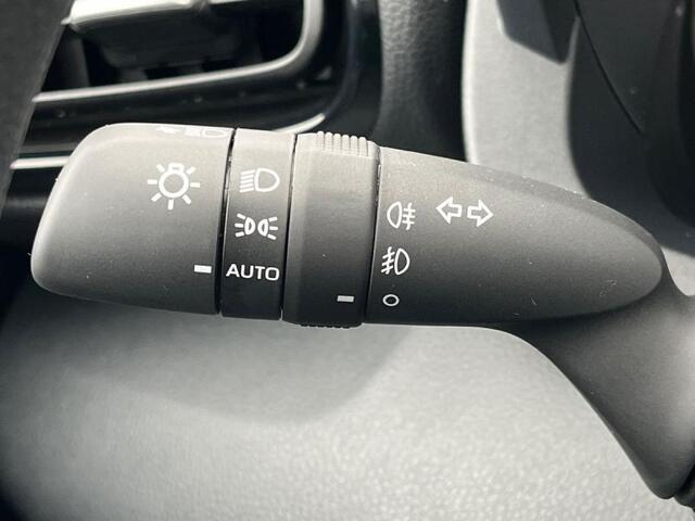 Toyota Yaris Dynamic cam bluetooth apple ca