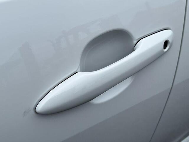 Toyota Yaris Dynamic cam bluetooth apple ca