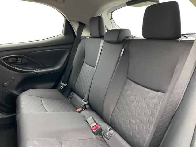 Toyota Yaris Dynamic cam bluetooth apple ca