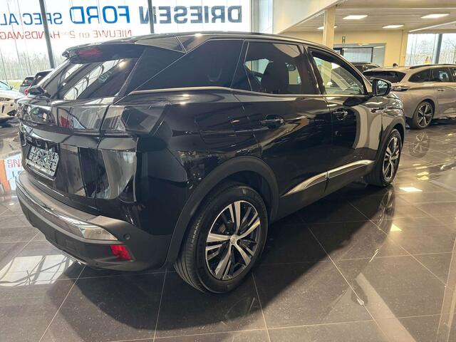 Peugeot 3008 1.2 PureTech Allure Pack Navigatie/1j gar1