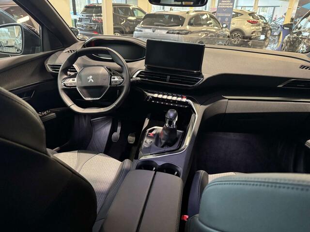 Peugeot 3008 1.2 PureTech Allure Pack Navigatie/1j gar1