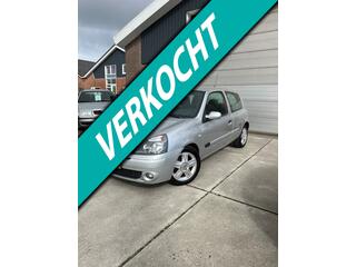 RENAULT CLIO 1.4-16V Authentique Comfort NIEUWE APK / LAGE KM STAND / AIRCO / 2 SLEUTELS