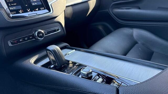Volvo XC90 Momentum Pro, B5 AWD mild hybrid, 3YEAR WARRANTY