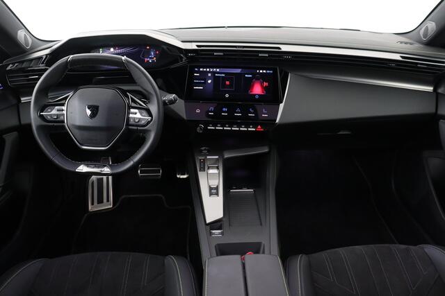 Peugeot 308 1.2 GT PURETECH EAT8 1.2 GT PURETECH EAT8 + CARPLAY + GPS + CAMERA + PDC + LEDER/ALCANTARA + ALU 18