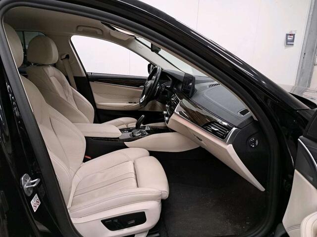 BMW 5-Serie 518 dA Berline Luxury LED-NAVI PRO-CUIR SPORT-DIGITAL