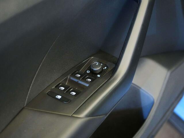 Volkswagen T-Cross Life 1.0TSI|NavByAPP|AppleCarPlay|IQ.Drive|Cockpit