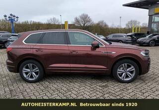 VOLKSWAGEN TOUAREG 3.0 TDI R-Line ACC Luchtvering Comfortstoelen Trekhaak