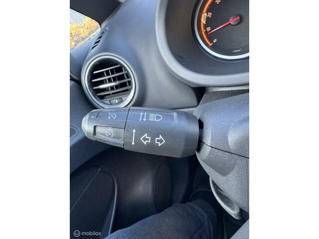 Opel Corsa 1.4-16V Executive OPC NAP/AIRCO/STOELVERWARMING