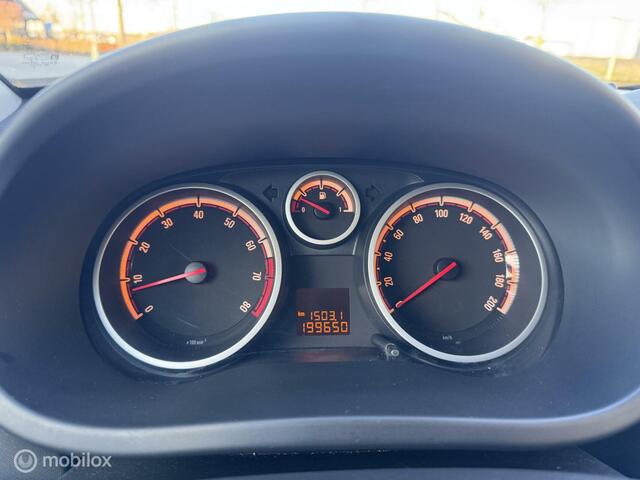 Opel Corsa 1.4-16V Executive OPC NAP/AIRCO/STOELVERWARMING