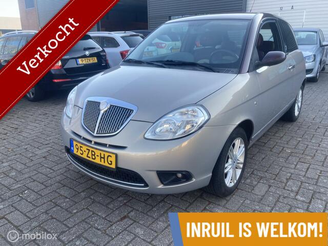 Lancia Ypsilon 1.4-16V Sport --E APK--- 133000 KM -----