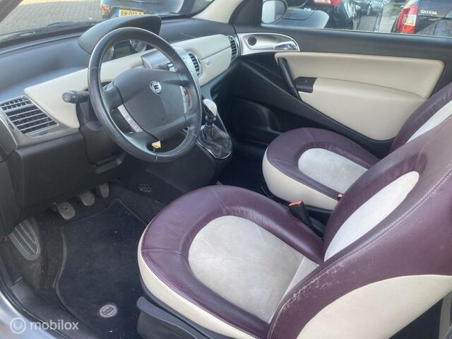 Lancia Ypsilon 1.4-16V Sport --E APK--- 133000 KM -----