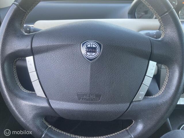 Lancia Ypsilon 1.4-16V Sport --E APK--- 133000 KM -----