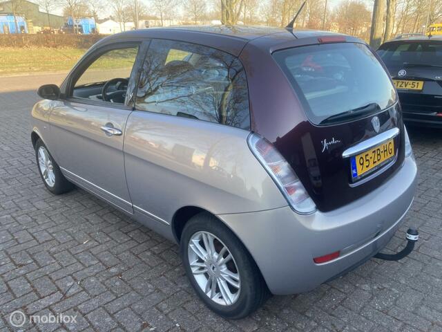 Lancia Ypsilon 1.4-16V Sport --E APK--- 133000 KM -----