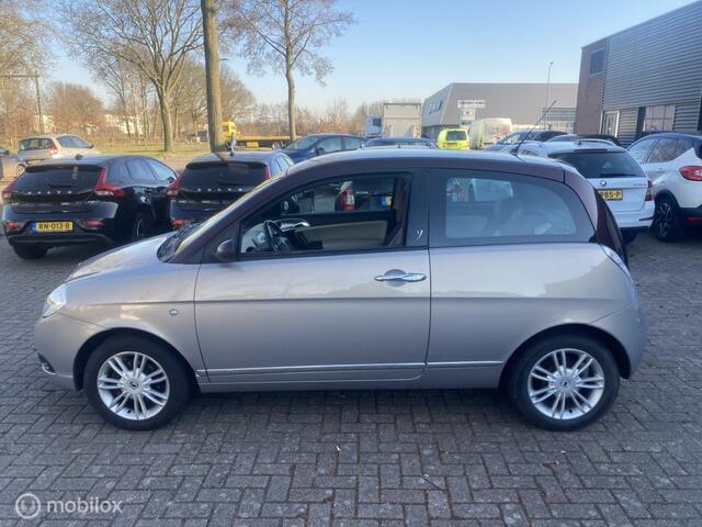 Lancia Ypsilon 1.4-16V Sport --E APK--- 133000 KM -----