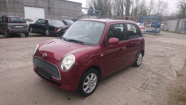 Daihatsu Trevis 1000cc essence 2008 122000km clim 5ptes GARANTIE