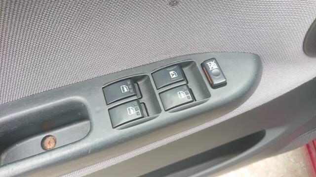 Daihatsu Trevis 1000cc essence 2008 122000km clim 5ptes GARANTIE