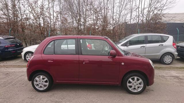 Daihatsu Trevis 1000cc essence 2008 122000km clim 5ptes GARANTIE