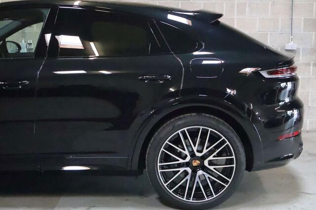 Porsche Cayenne Coup� 3.0 E-Hybrid 382 kW|Black/Black