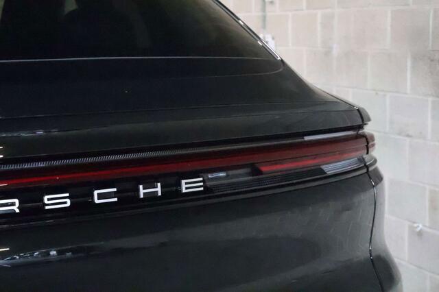 Porsche Cayenne Coup� 3.0 E-Hybrid 382 kW|Black/Black