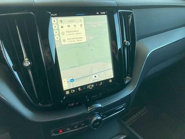 Volvo XC60 PLUS DARK B4 MHEV OPEN DAK-STANDVERWARMING