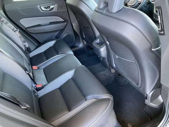 Volvo XC60 PLUS DARK B4 MHEV OPEN DAK-STANDVERWARMING