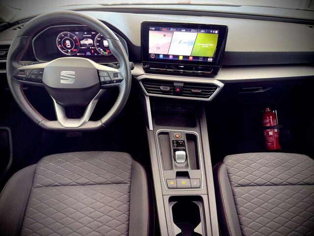 Seat Leon 2.0TDI FR DSGCOCKPITCARPLAYJANTES18CAMERAPDC