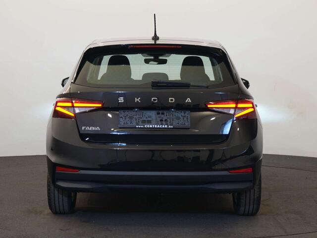 Skoda Fabia Selection 1.0TSI|DSG|NAVbyAPP|SGS.CH|LED|JARotare