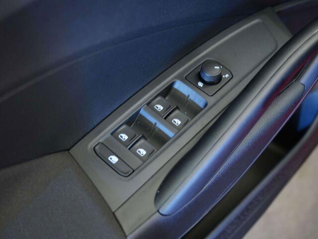 Skoda Fabia Selection 1.0TSI|DSG|NAVbyAPP|CAM|SGS.CH|LED|JARo