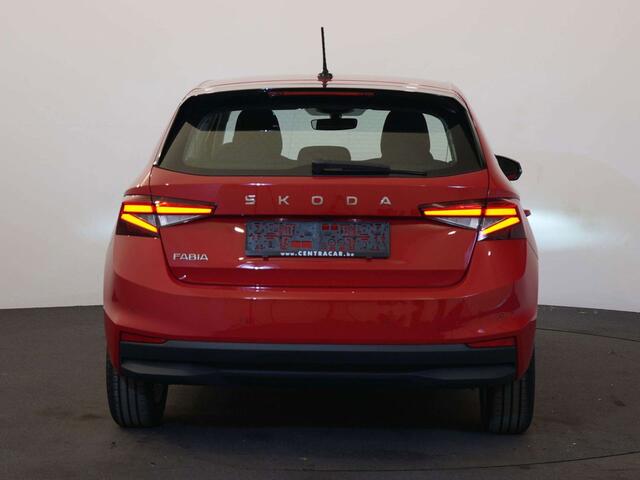 Skoda Fabia Selection 1.0TSI|DSG|NAVbyAPP|CAM|SGS.CH|LED|JARo