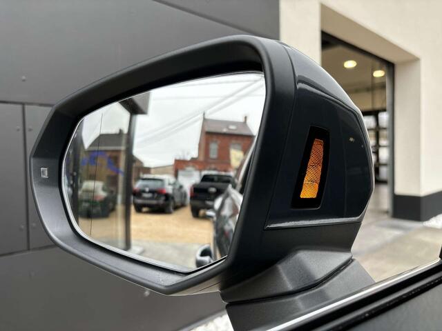 Audi Q3 35 TDi 150CV PACKSPORT S-TRONiC MMi CUiR COCKPiT