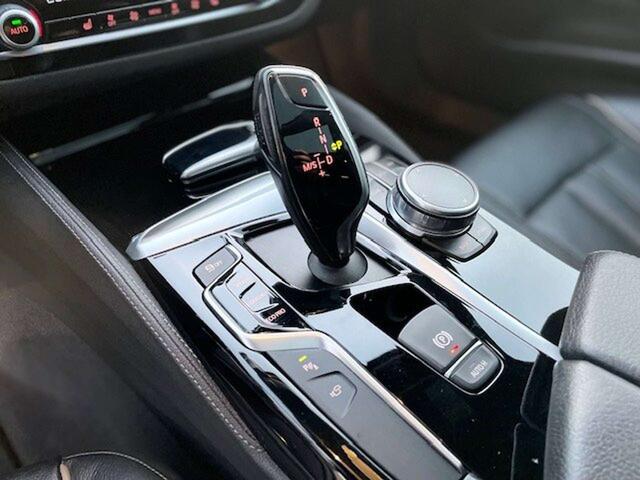 BMW 5-Serie 520 dA Luxury Line /Toit ouvrant panoramique/1er propr