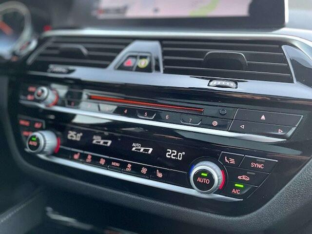 BMW 5-Serie 520 dA Luxury Line /Toit ouvrant panoramique/1er propr